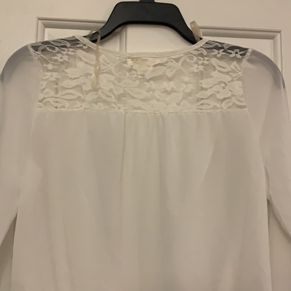 ❤️ 2/$29 Agaci Open sheer blouse wear over something lace accents *measurements - Picture 8 of 12